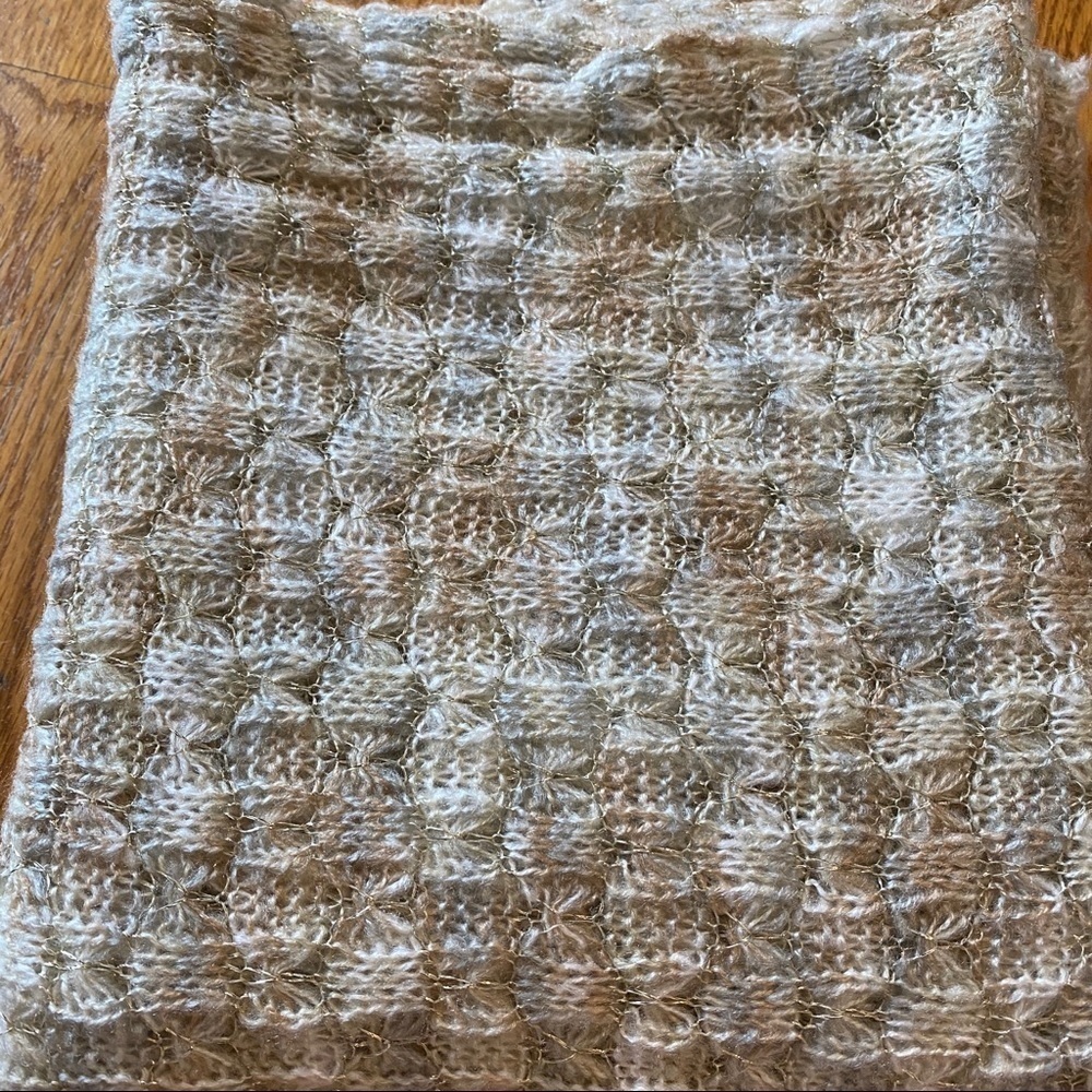 NWT I.N.C knit scarf with metallic